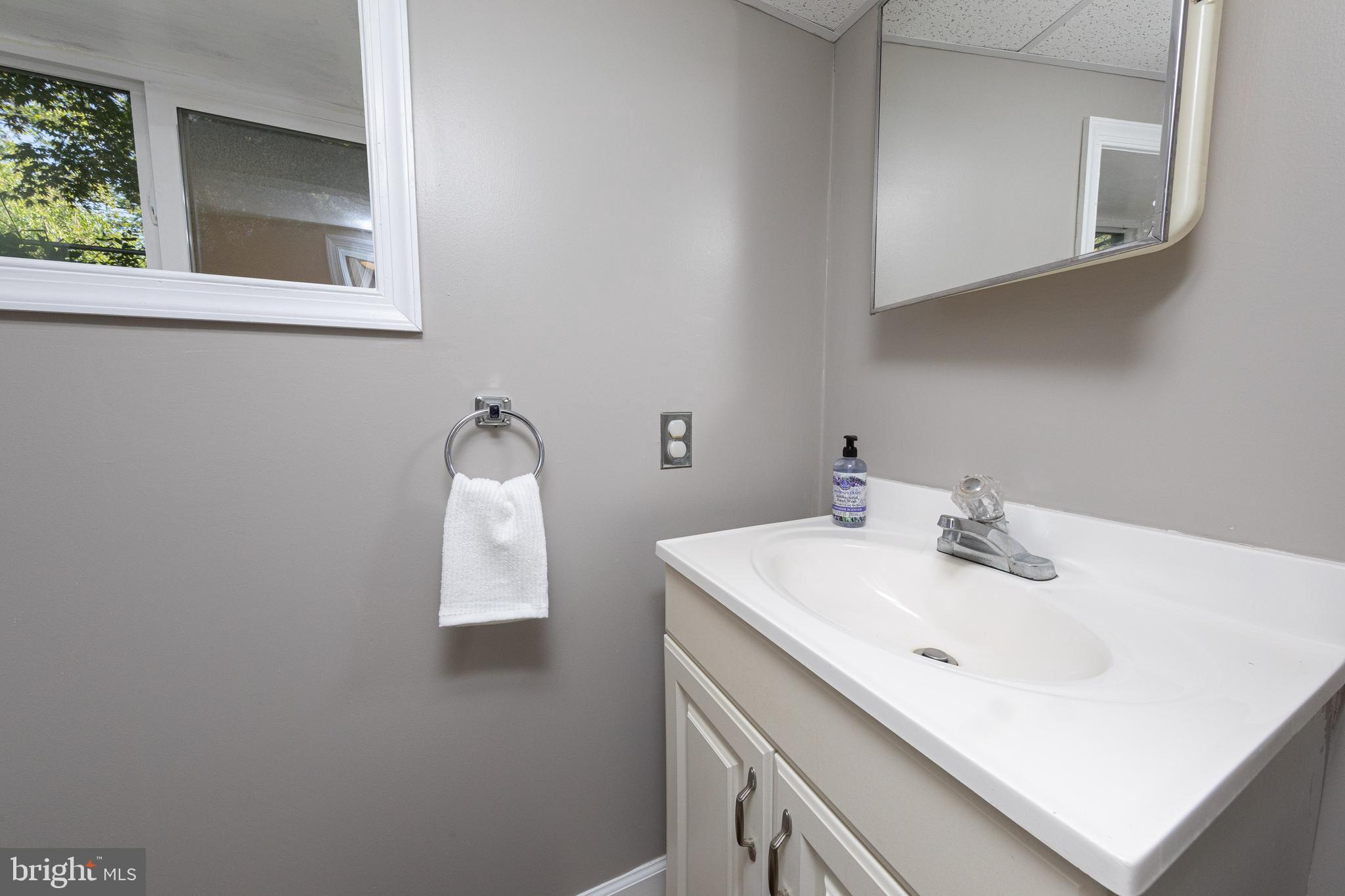803 Terrace Road Willow Grove, PA 19090 - Photo 16 of 31 Gallery Image 16
