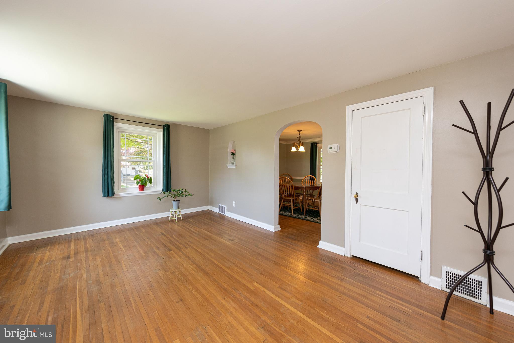 803 Terrace Road Willow Grove, PA 19090 - Photo 3 of 31 Gallery Image 3