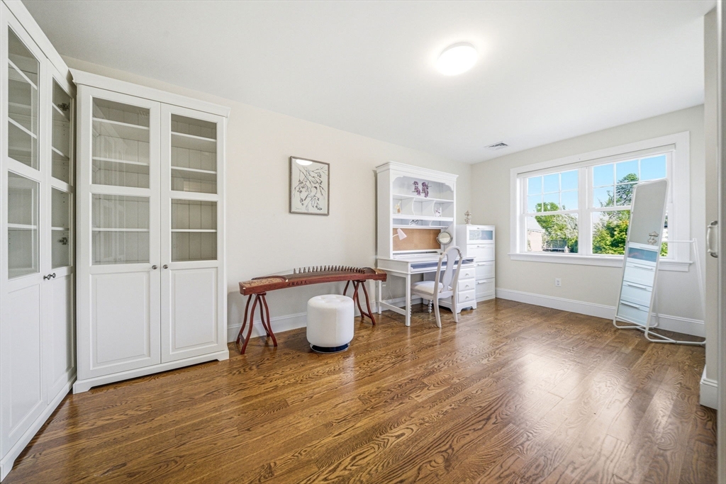 35 Marshall Road Wellesley, MA 02482 - Photo 25 of 42