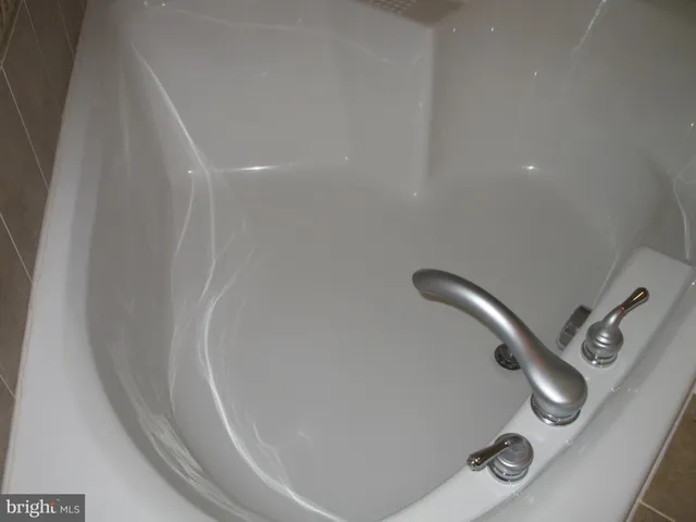 $434,900 | 7120 Silverleaf Oak Road, Unit 228, Elkridge, MD 21075