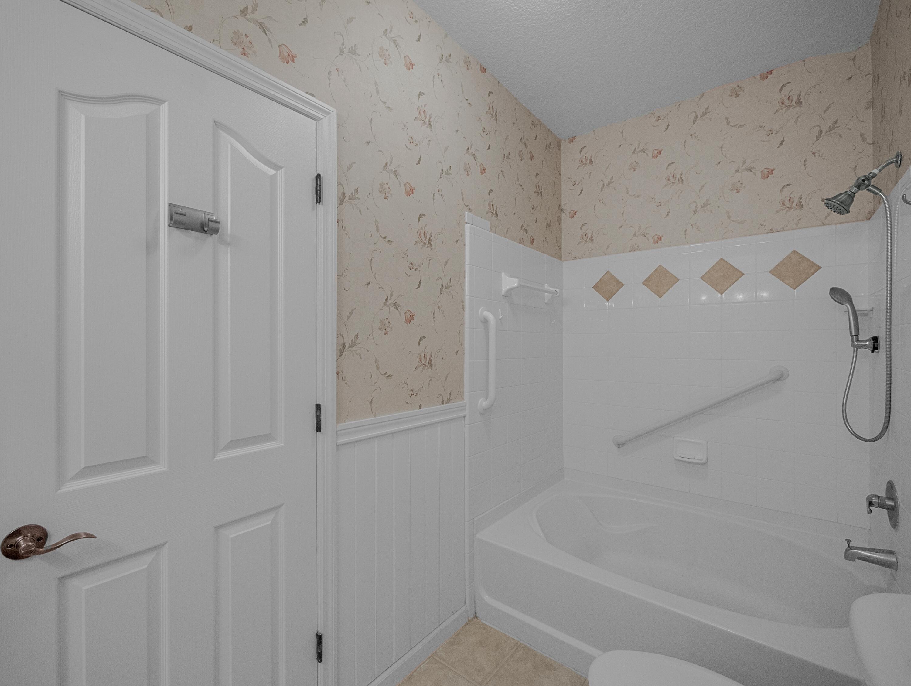 155 Galicia Way, Unit 206 Jupiter, FL 33458 - Photo 8 of 17 11-print-006