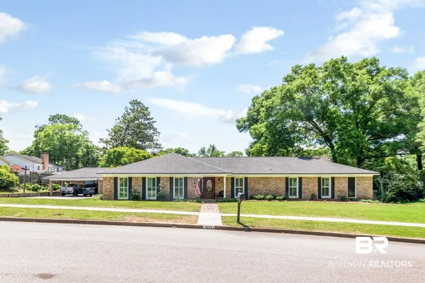 $550,000 | 637 Tudor Lane West, Mobile, AL 36608