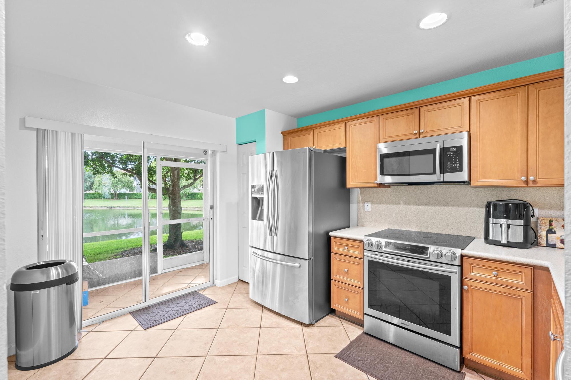 6107 Sandy Bank Terrace Riviera Beach, FL 33407 - Photo 13 of 43 A7407272