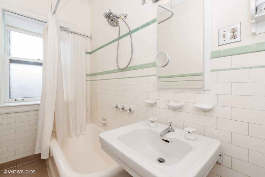 546 Sheridan Road, Unit 3S Evanston, IL 60202 - Photo 14 of 16