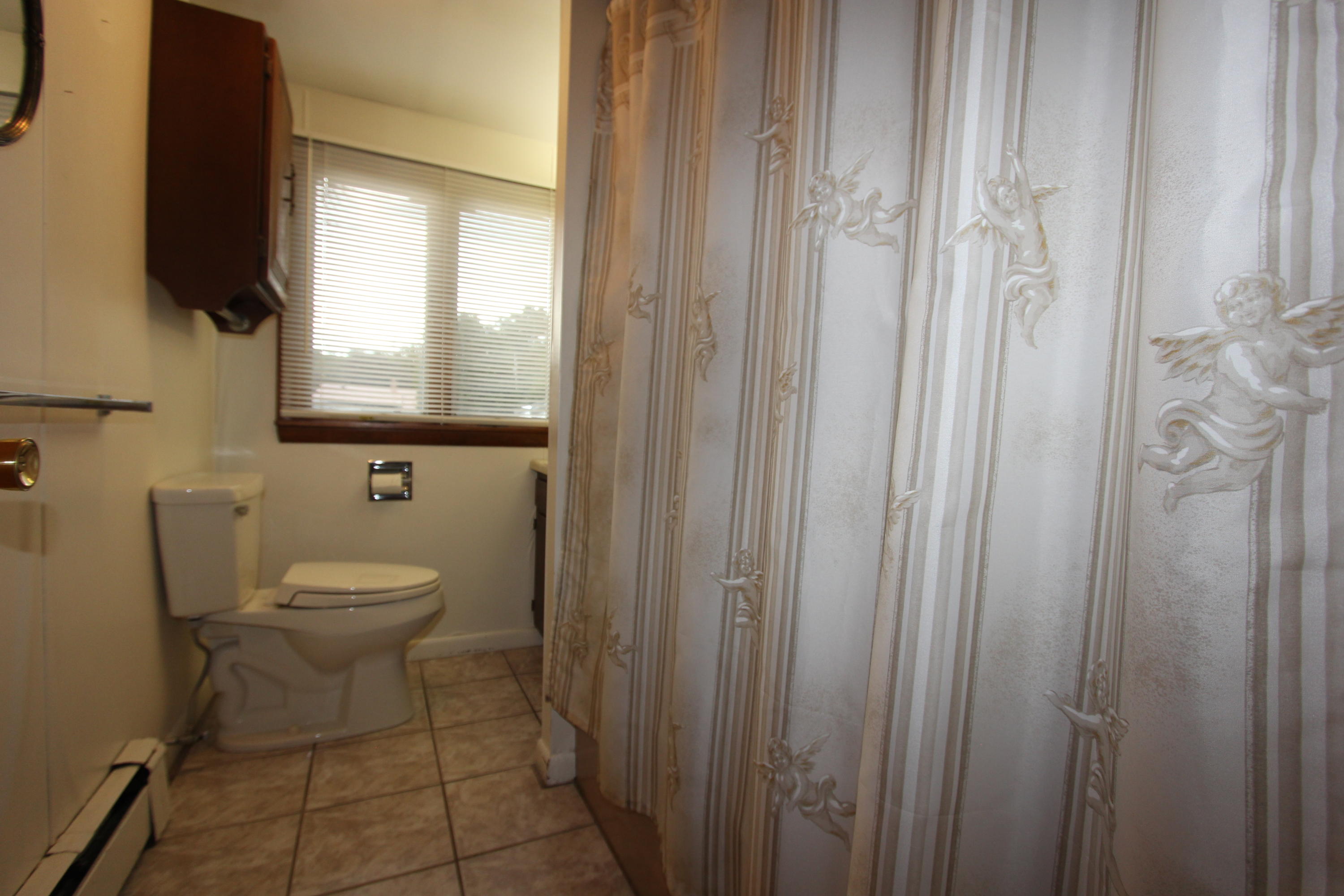 202 Pond Road Lewiston, ME 04240 - Photo 11 of 29 IMG_9778