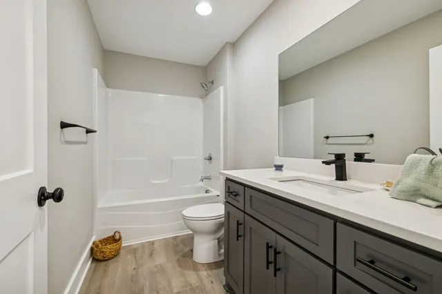 $429,900 | 105 Agee Branch Lane, Hickman, TN 38567