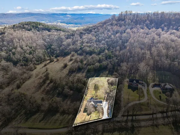 $419,900 | 105 Agee Branch Lane, Hickman, TN 38567