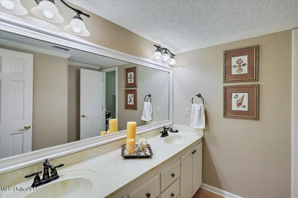 $469,000 | 105 Lauren Lane, Clinton, MS 39056