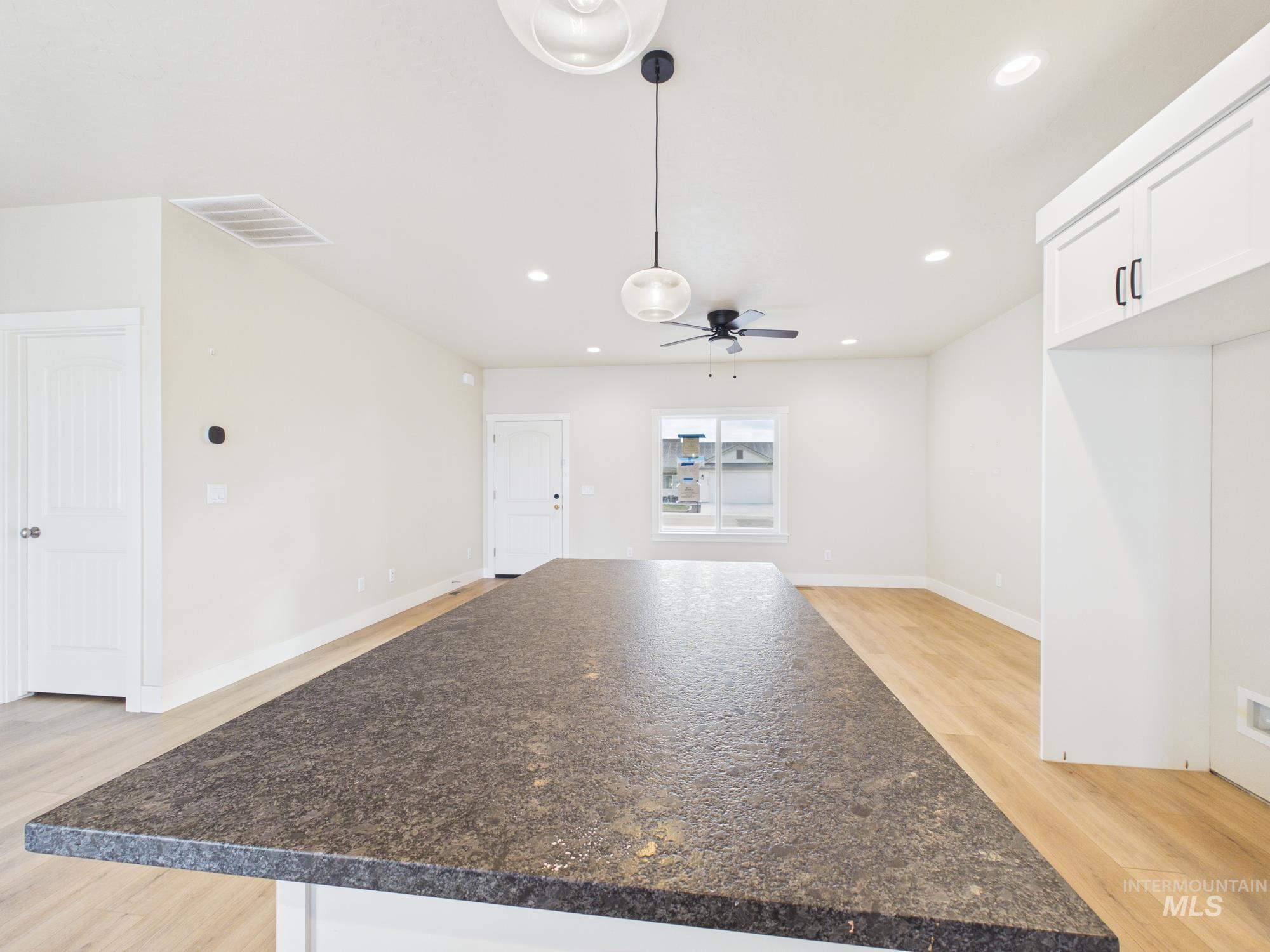 1545 Trail Way Weiser, ID 83672 - Photo 15 of 50 Island