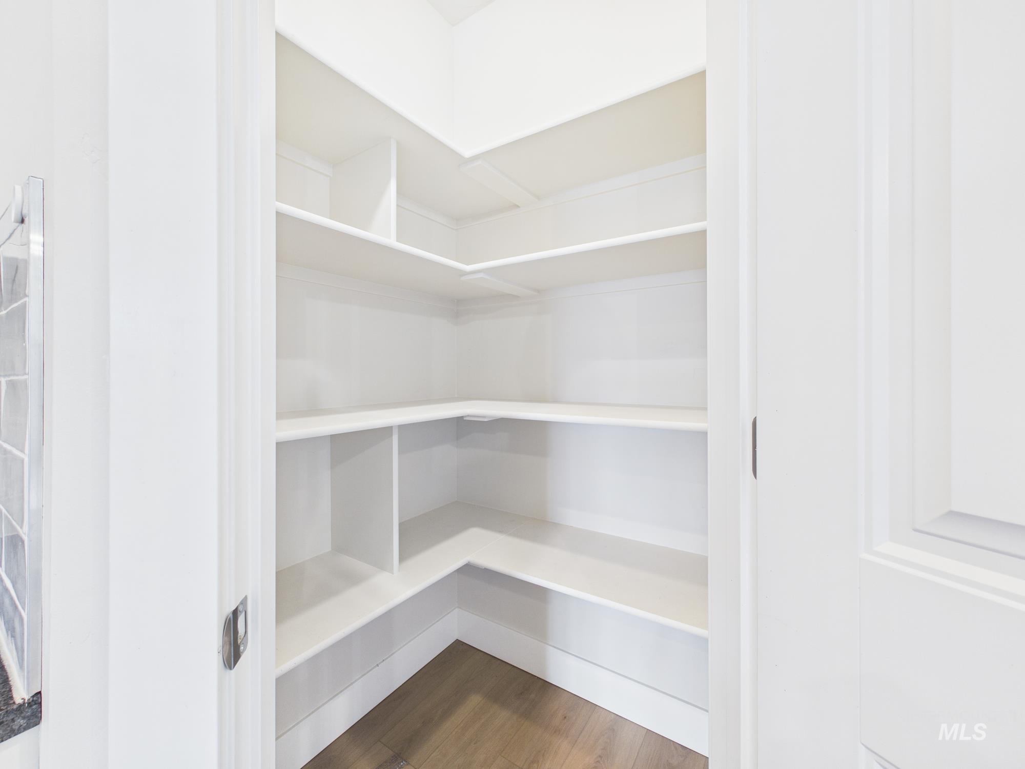 1545 Trail Way Weiser, ID 83672 - Photo 17 of 50 View of pantry