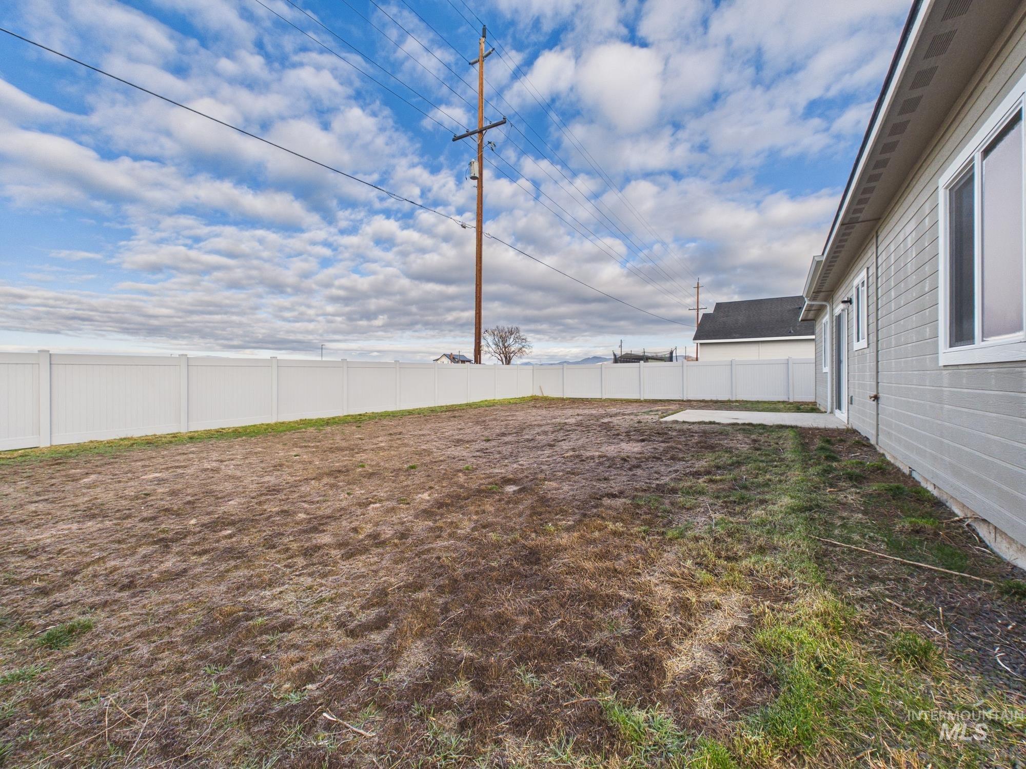 1545 Trail Way Weiser, ID 83672 - Photo 40 of 50 View of fenced backyard