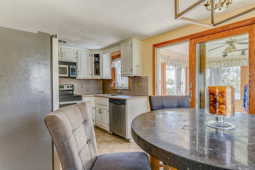 43 Spring Street Medfield, MA 02052 - Photo 8 of 29 Gallery Image 8