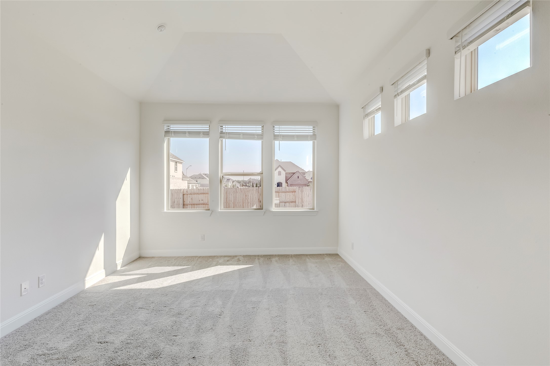 920 Old Gdn Road Leander, TX 78641 - Photo 18 of 39 Spare room with carpet flooring and baseboards