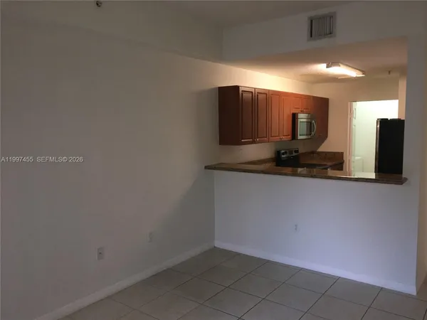 $3,000 | 962 Southwest 143rd Avenue, Unit 2207, Pembroke Pines, FL 33027