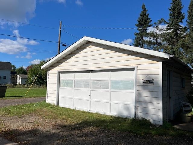 1909 Southern Drive Virginia, MN 55792 - Photo 7 of 32
