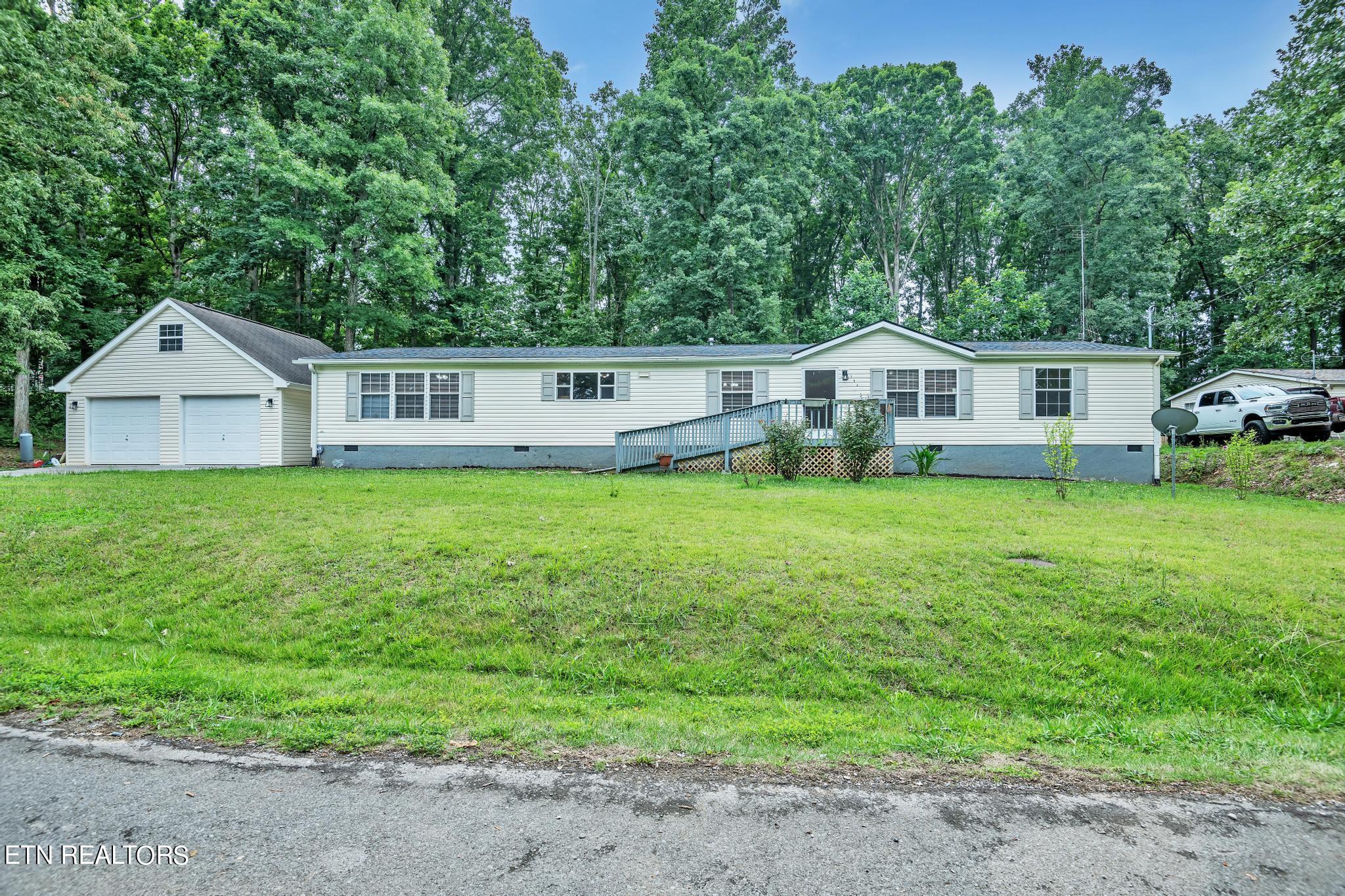 164 Laura Boling Loop Road Strawberry Plains, TN 37871 - Photo 1 of 23 164 Laura Boling-2600