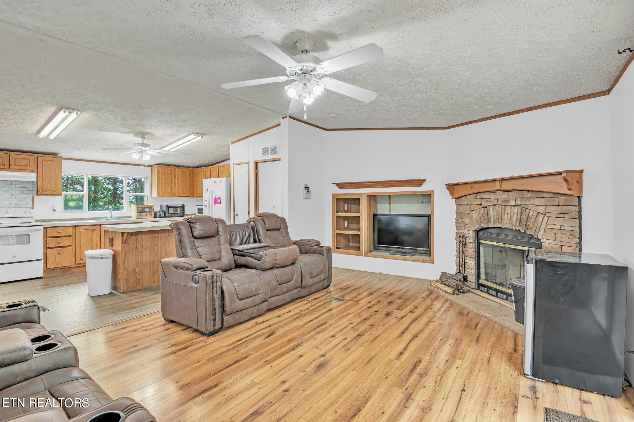 164 Laura Boling Loop Road Strawberry Plains, TN 37871 - Photo 13 of 23 Living Room #2