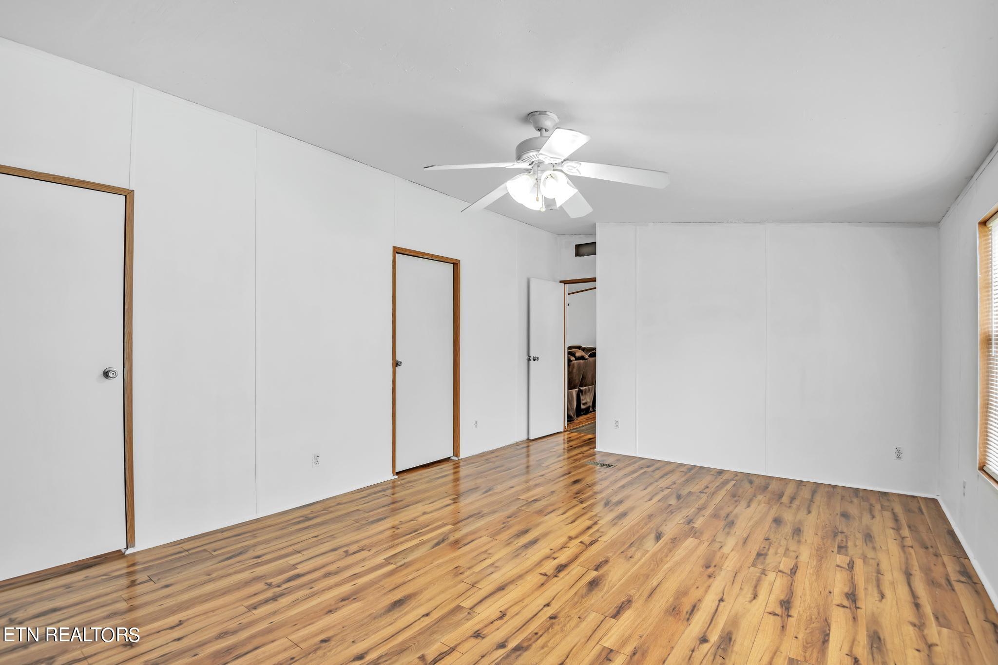 164 Laura Boling Loop Road Strawberry Plains, TN 37871 - Photo 21 of 23 Living room