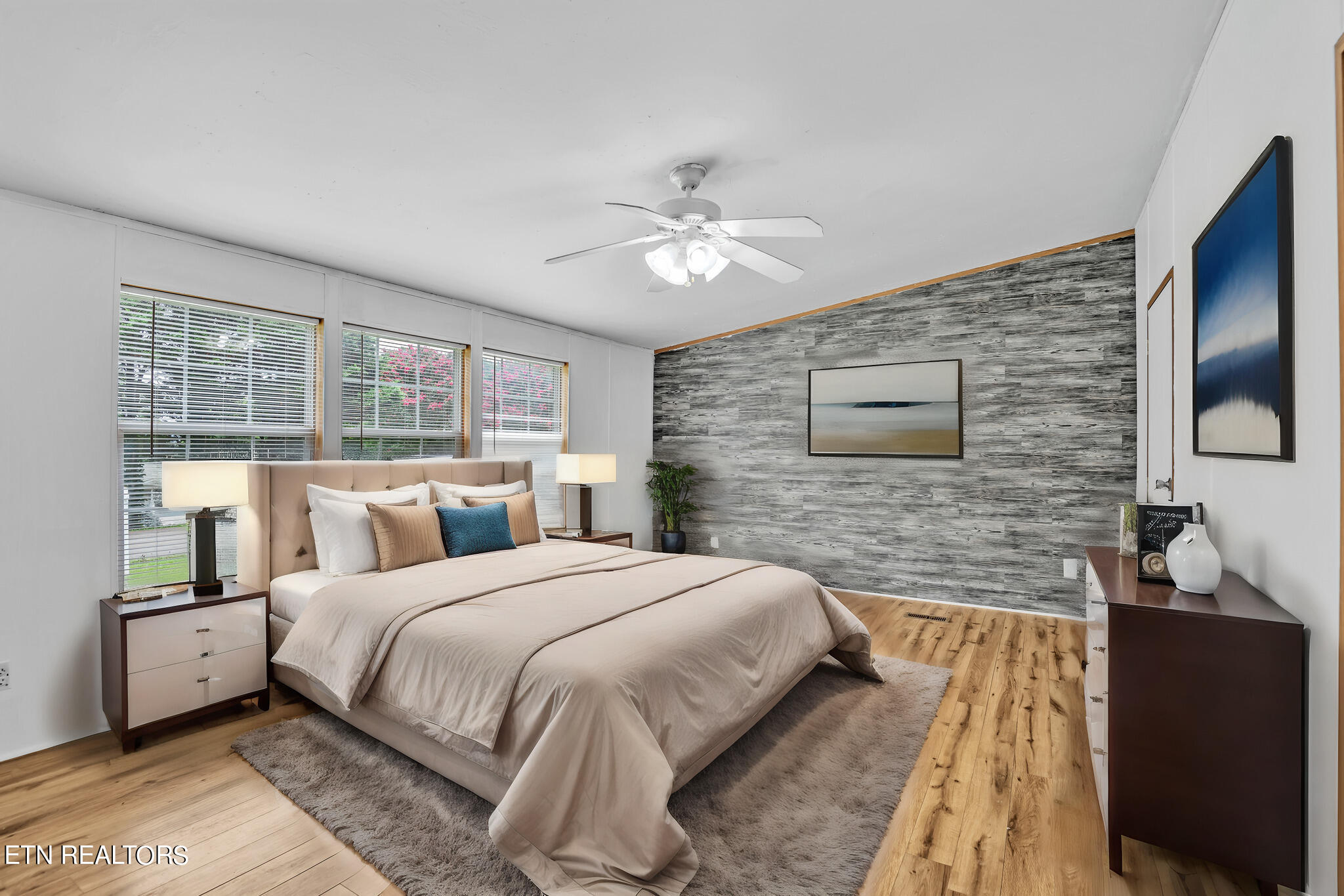 164 Laura Boling Loop Road Strawberry Plains, TN 37871 - Photo 4 of 23 Virtual Staging AI - 164-Laura-Boling-25