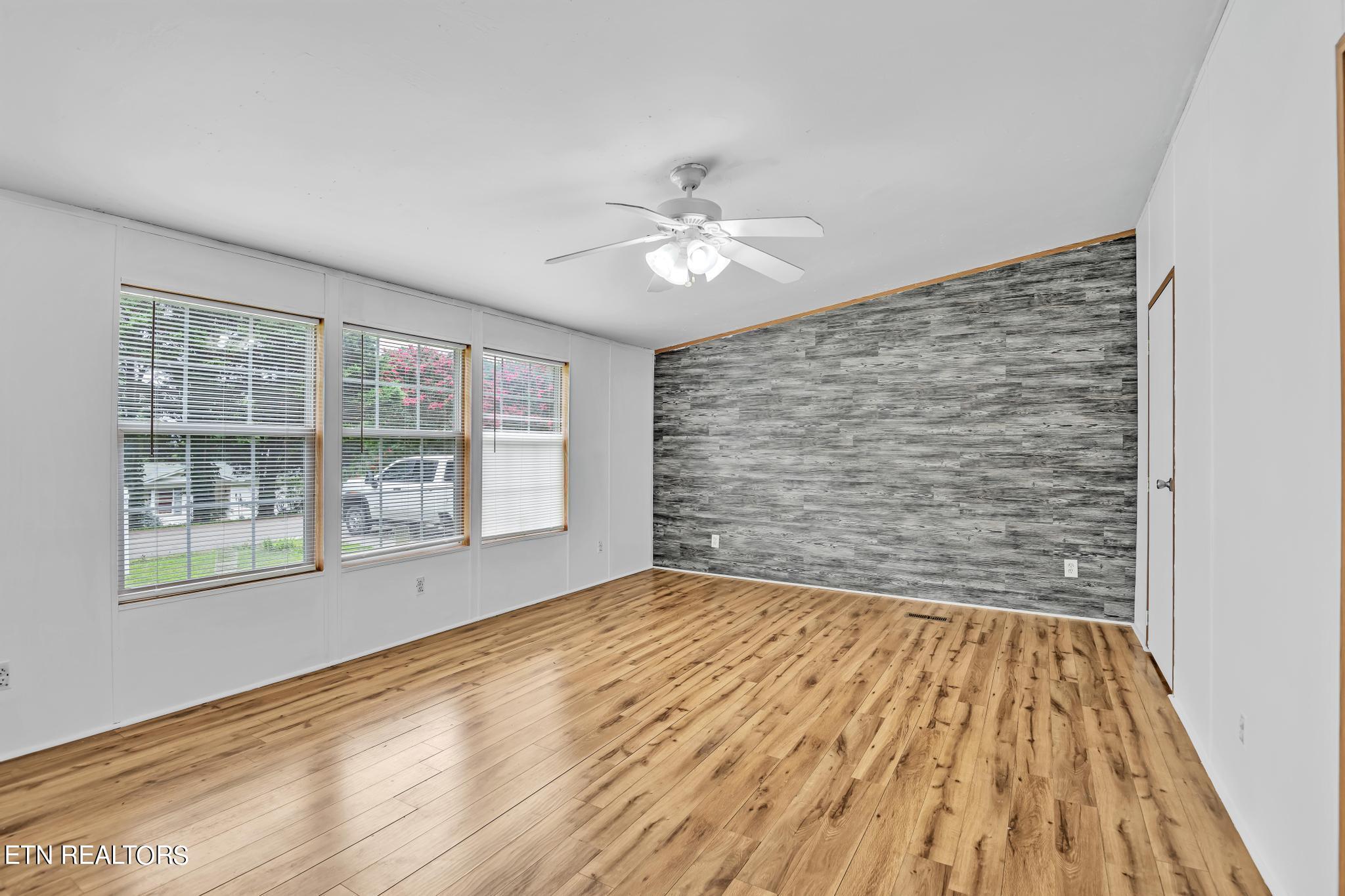 164 Laura Boling Loop Road Strawberry Plains, TN 37871 - Photo 6 of 23 Master bedroom