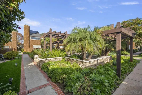 $6,500 | 325 South Sierra Avenue, Unit 25, Solana Beach, CA 92075