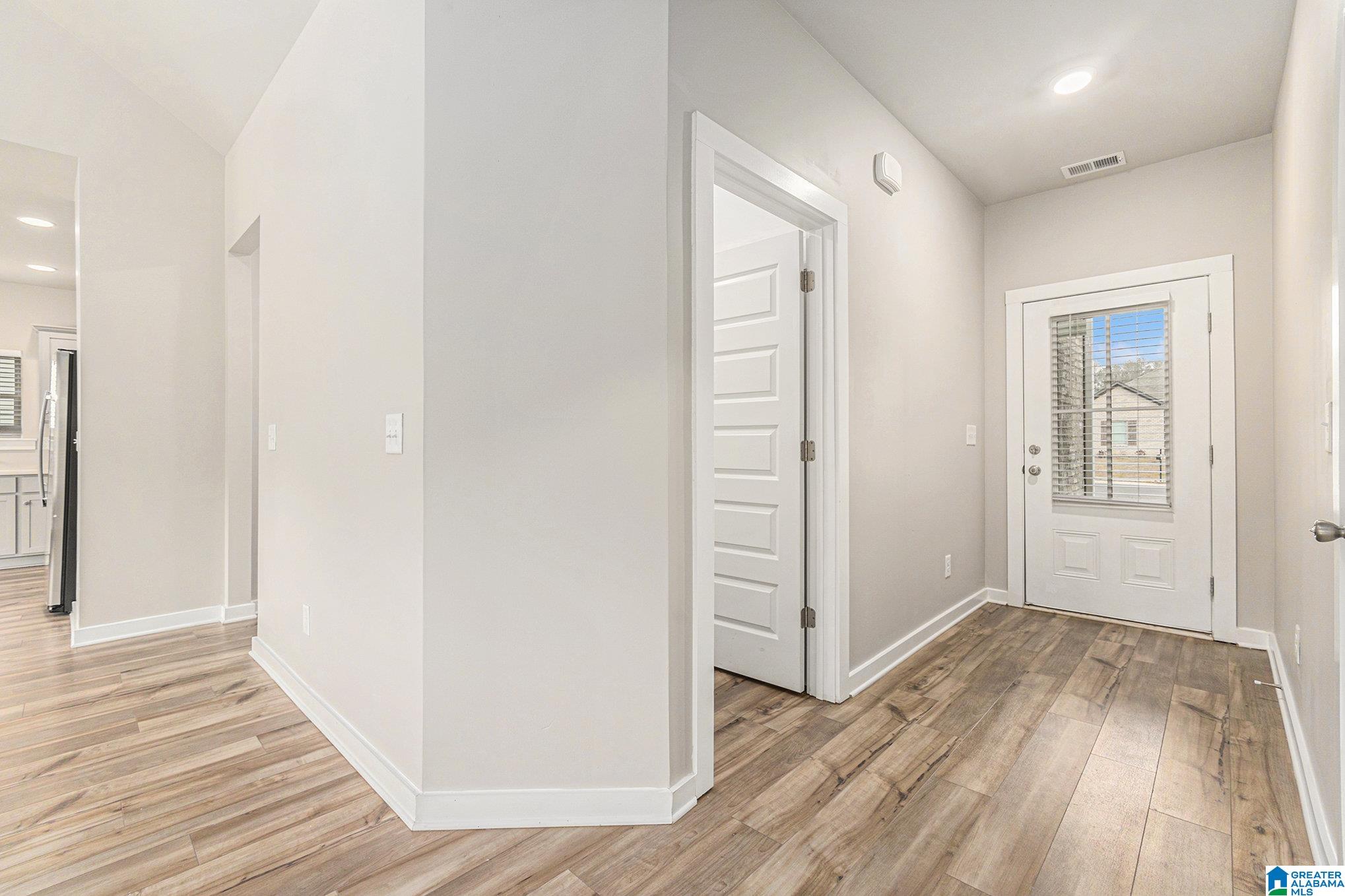 120 Avalon Way Clanton, AL 35045 - Photo 3 of 19