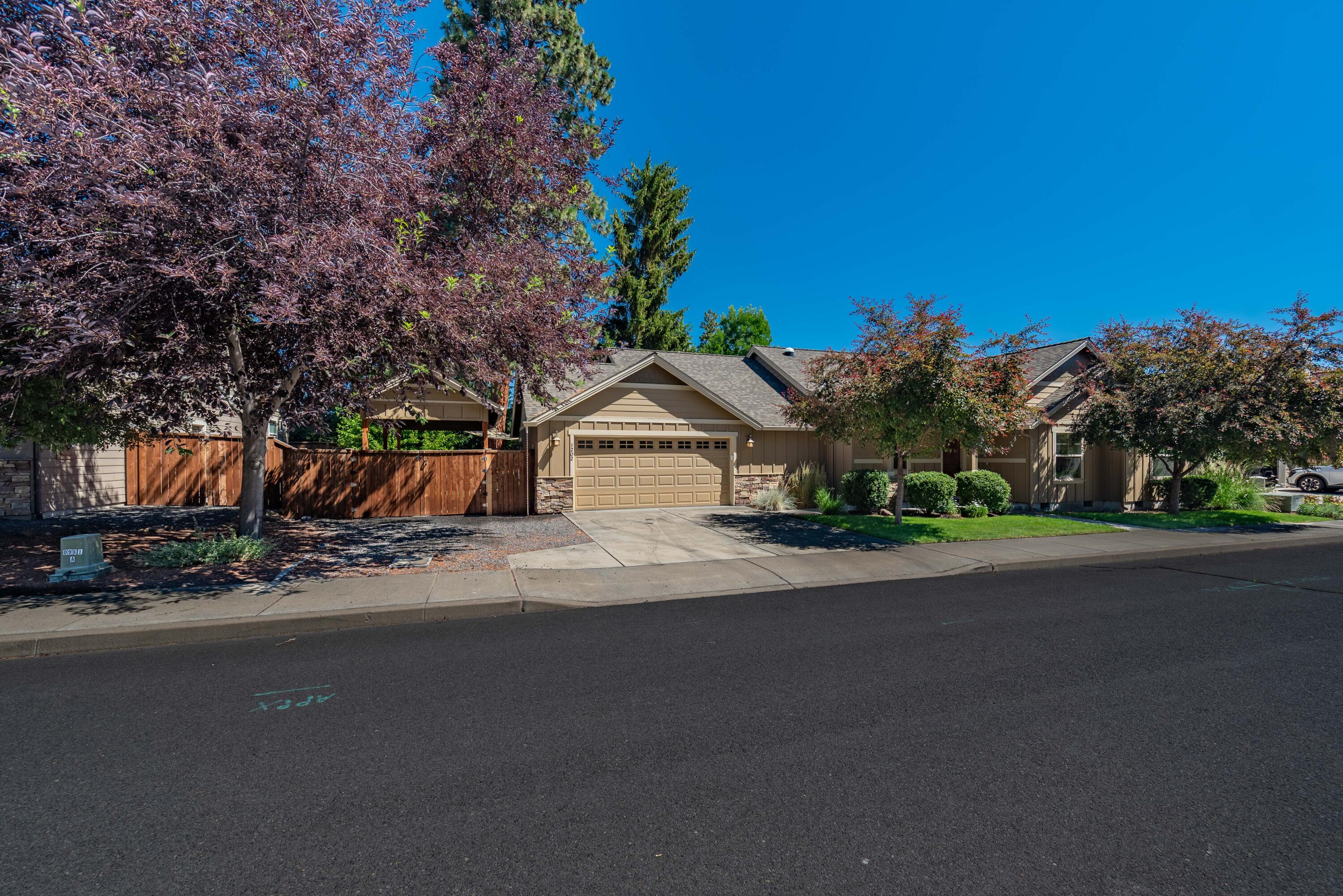 1202 Southwest McClellan Lane Bend, OR 97702 - Photo 20 of 30 SW McClellan Ln (25 of 38)