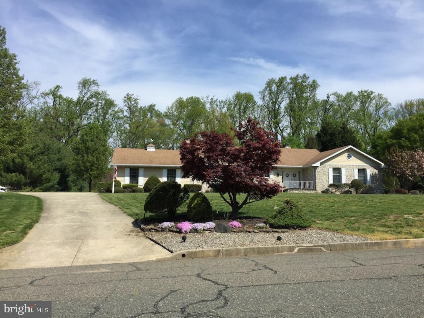 505 Sharp Drive Mickleton, NJ 08056 - Photo 2 of 10 Front Yard