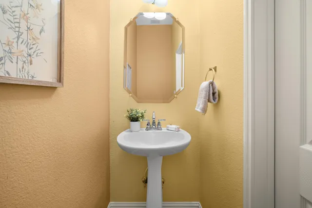 $580,000 | 3829 Octavia Lane, Round Rock, TX 78681