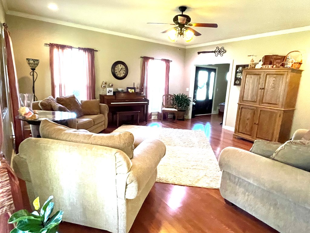 337 Stone Ridge Ashford, AL 36312 - Photo 4 of 28 Living Room
