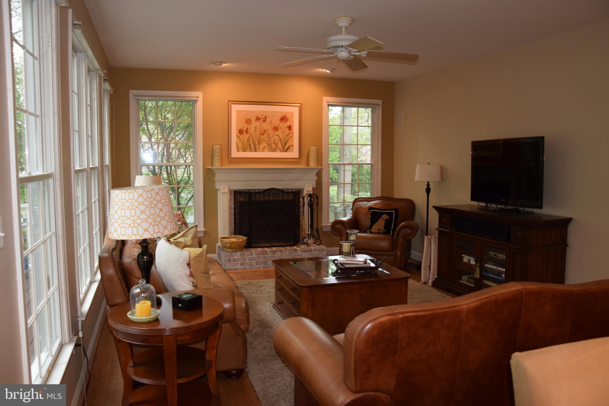2007 Cortland Road Davidsonville, MD 21035 - Photo 20 of 34 Family Room