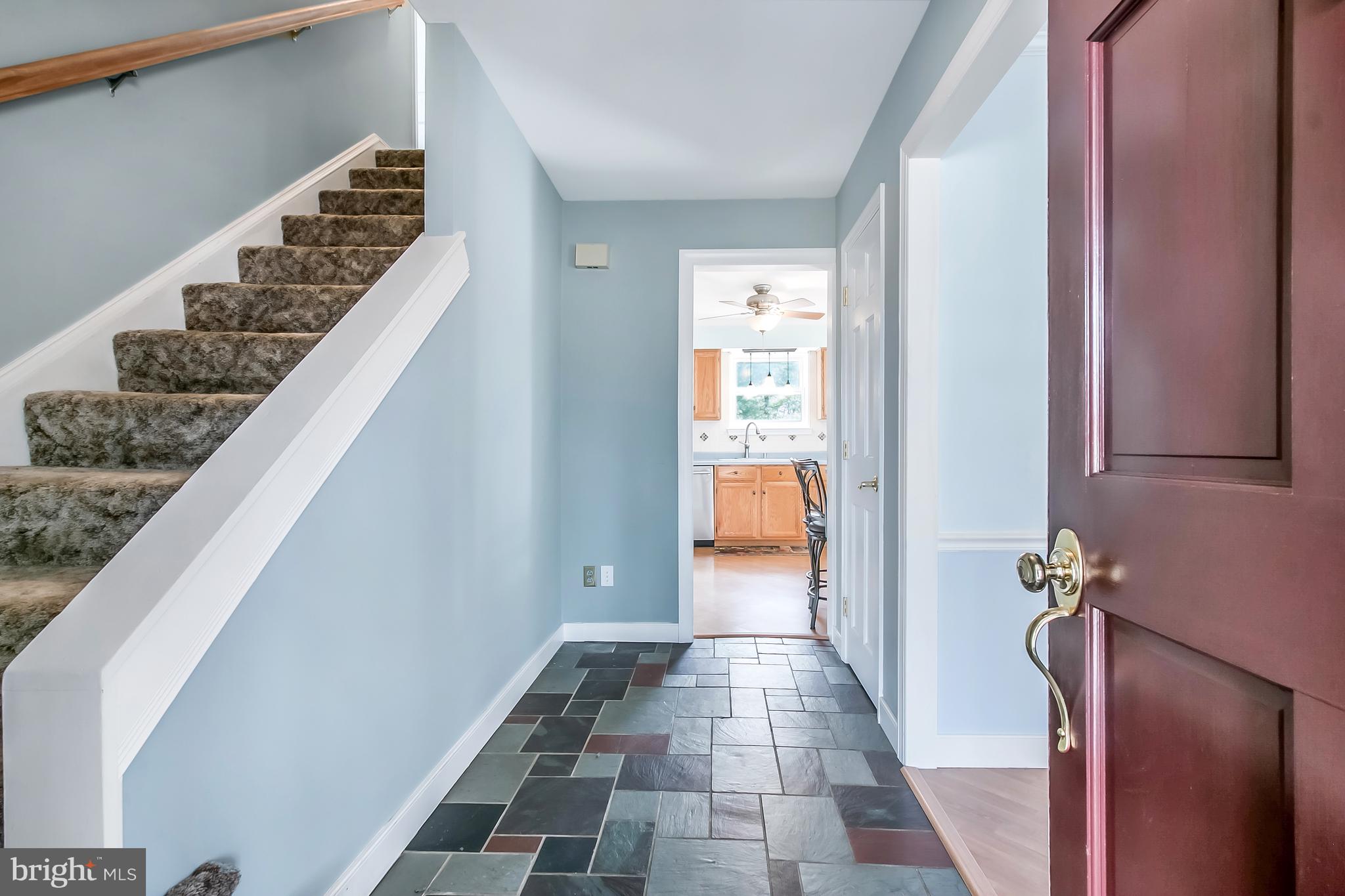 552 East Avondale Road Avondale, PA 19311 - Photo 4 of 43 Front Entry Hall