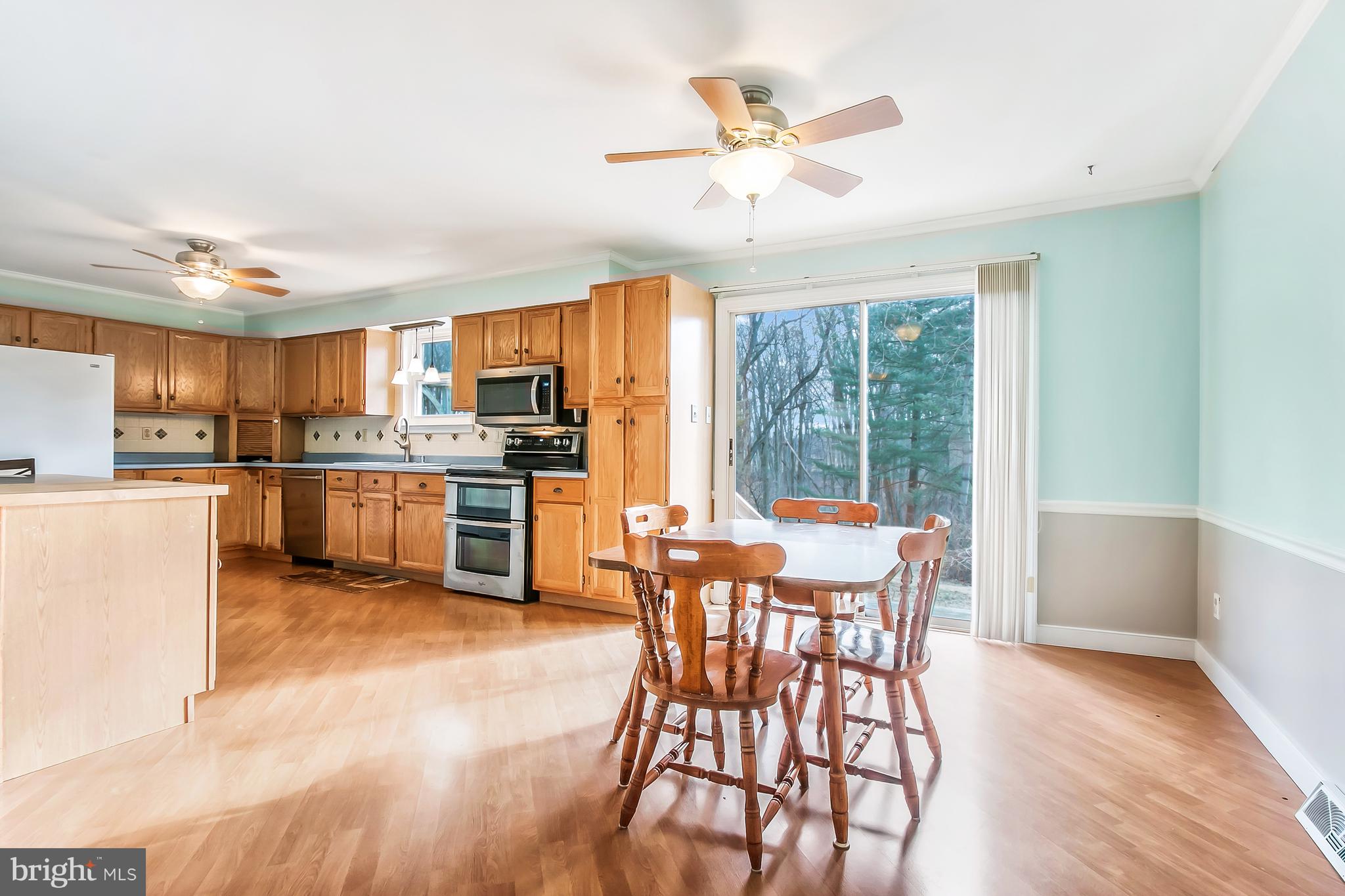552 East Avondale Road Avondale, PA 19311 - Photo 9 of 43 Eat-in Kitchen
