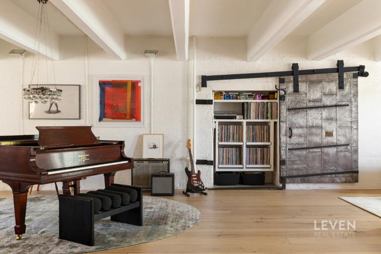 40 Renwick Street, Unit 6 Manhattan, NY 10013 - Photo 2 of 15 Photo 2