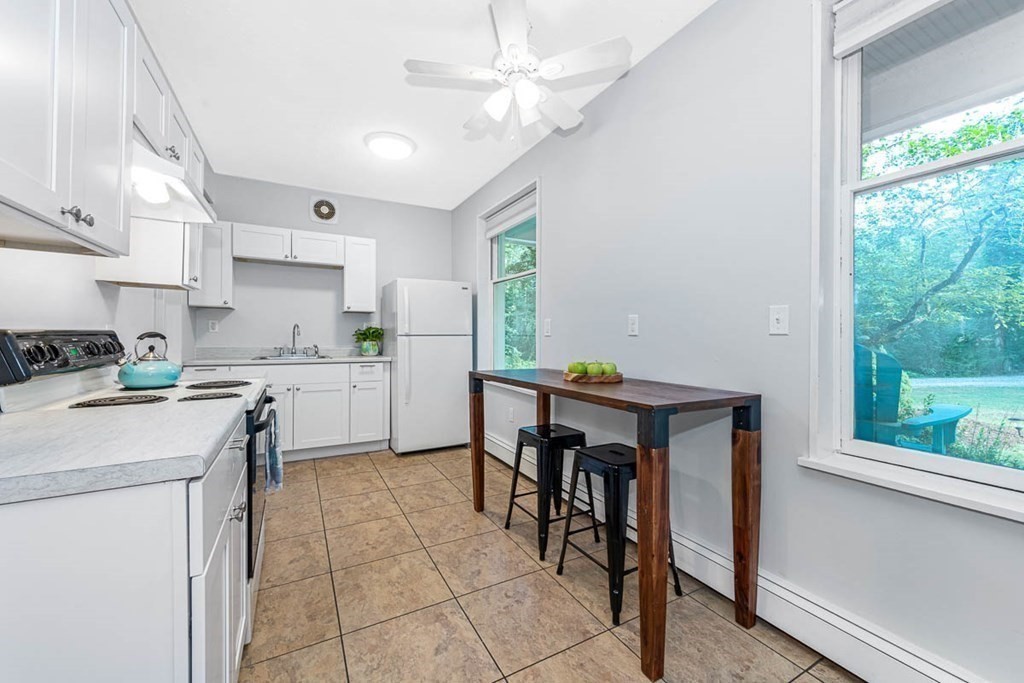 103 Davis Road Bedford, MA 01730 - Photo 25 of 38