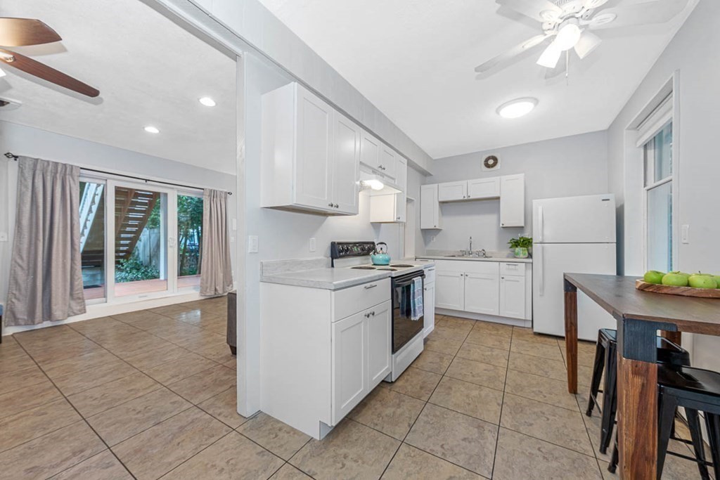 103 Davis Road Bedford, MA 01730 - Photo 28 of 38