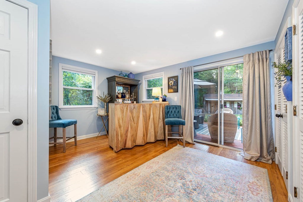 103 Davis Road Bedford, MA 01730 - Photo 10 of 38