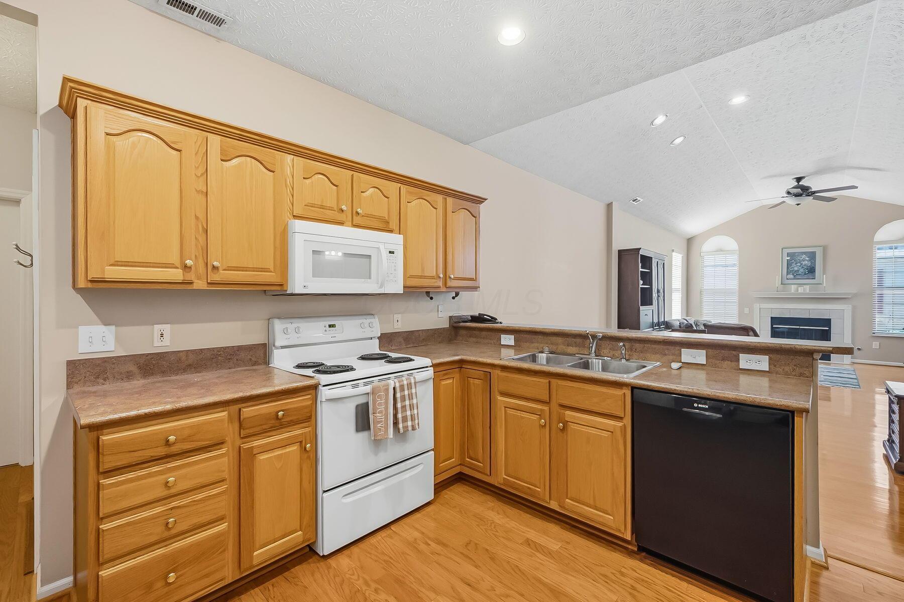 3697 Stoneway Point Powell, OH 43065 - Photo 14 of 33