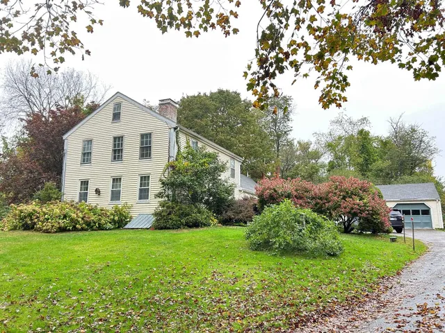 $939,900 | 188 Drinkwater Road, Kensington, NH 03833