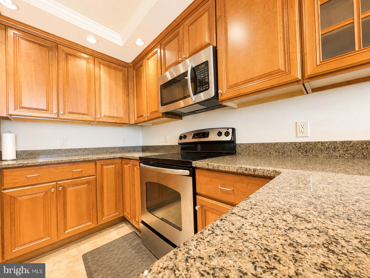 530 Riverside Drive, Unit 405 Salisbury, MD 21801 - Photo 8 of 40 Gorgeous granite countertops