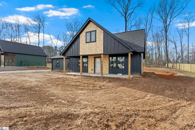 $363,000 | 420 Fowler Road, Campobello, SC 29322