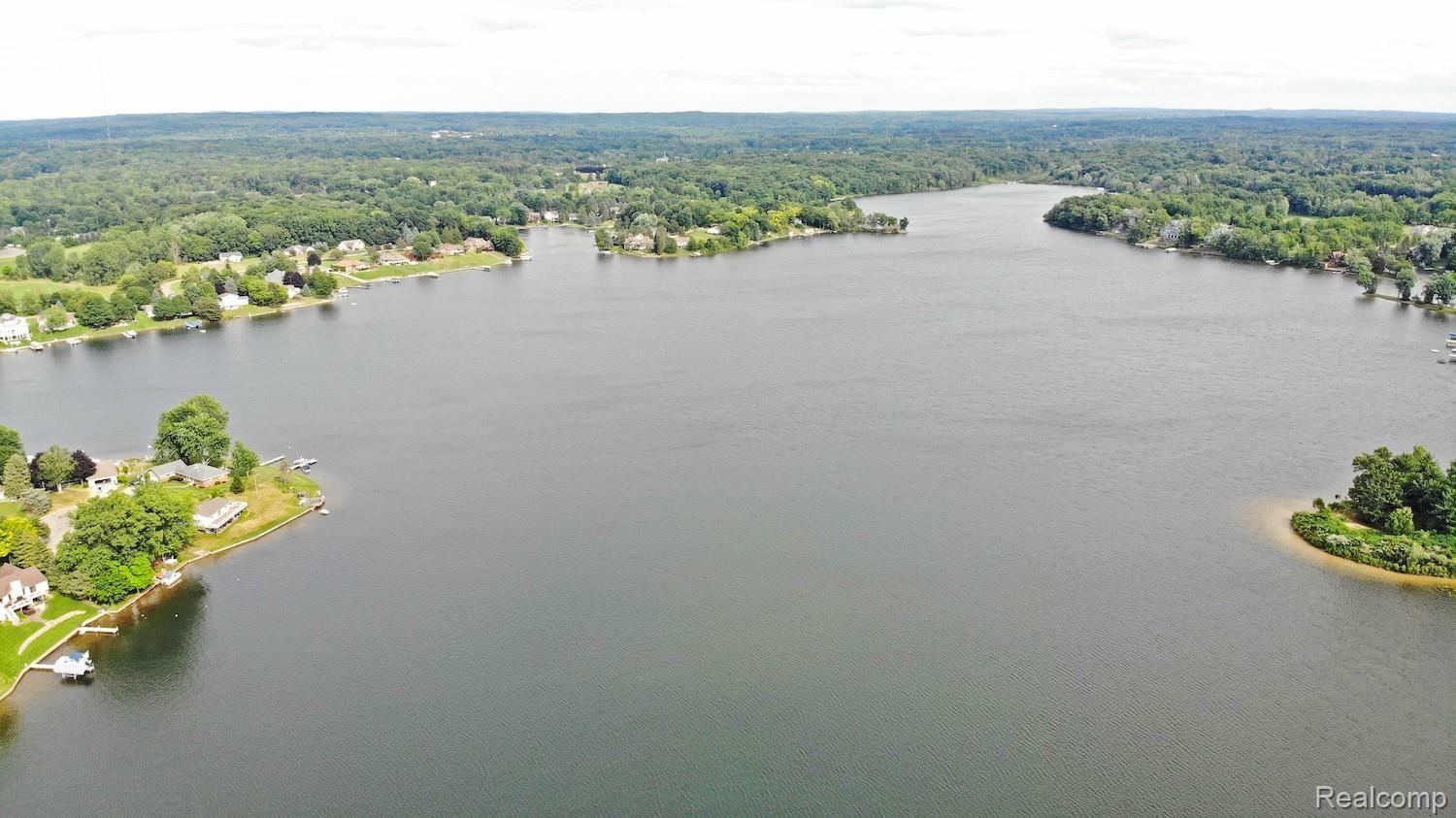 9175 Ridge Road Goodrich, MI 48438 - Photo 54 of 59 54) Aerial Lake.jpg