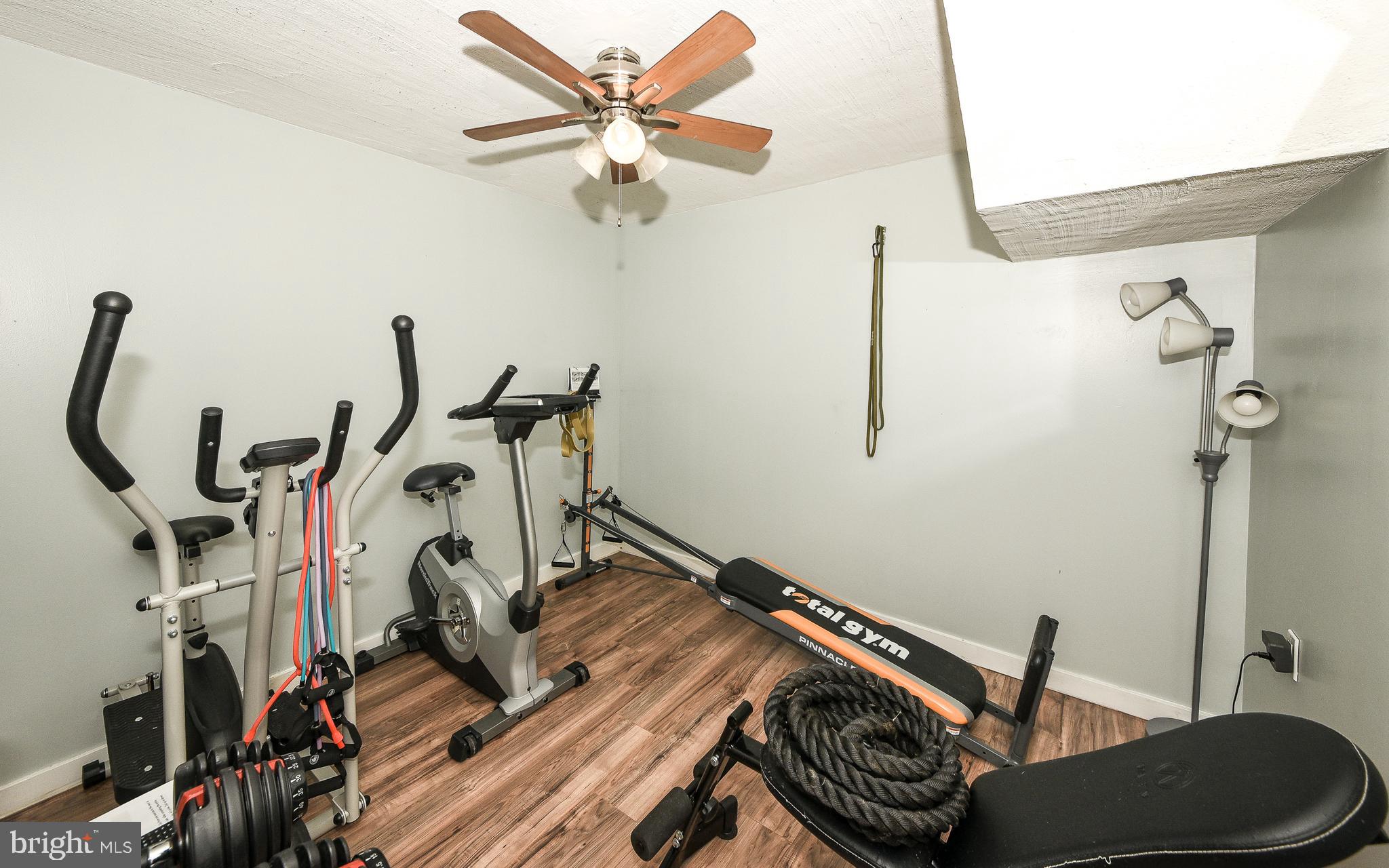 9032 Cloverly Road Philadelphia, PA 19136 - Photo 25 of 34 Gallery Image 25