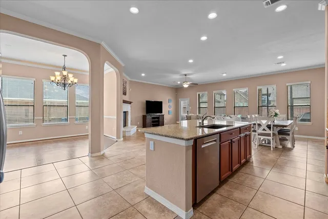 a view of a livingroom with furniture