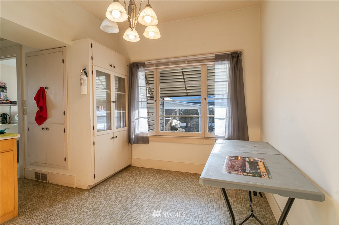 1107 Washington Street Wenatchee, WA 98801 - Photo 12 of 38