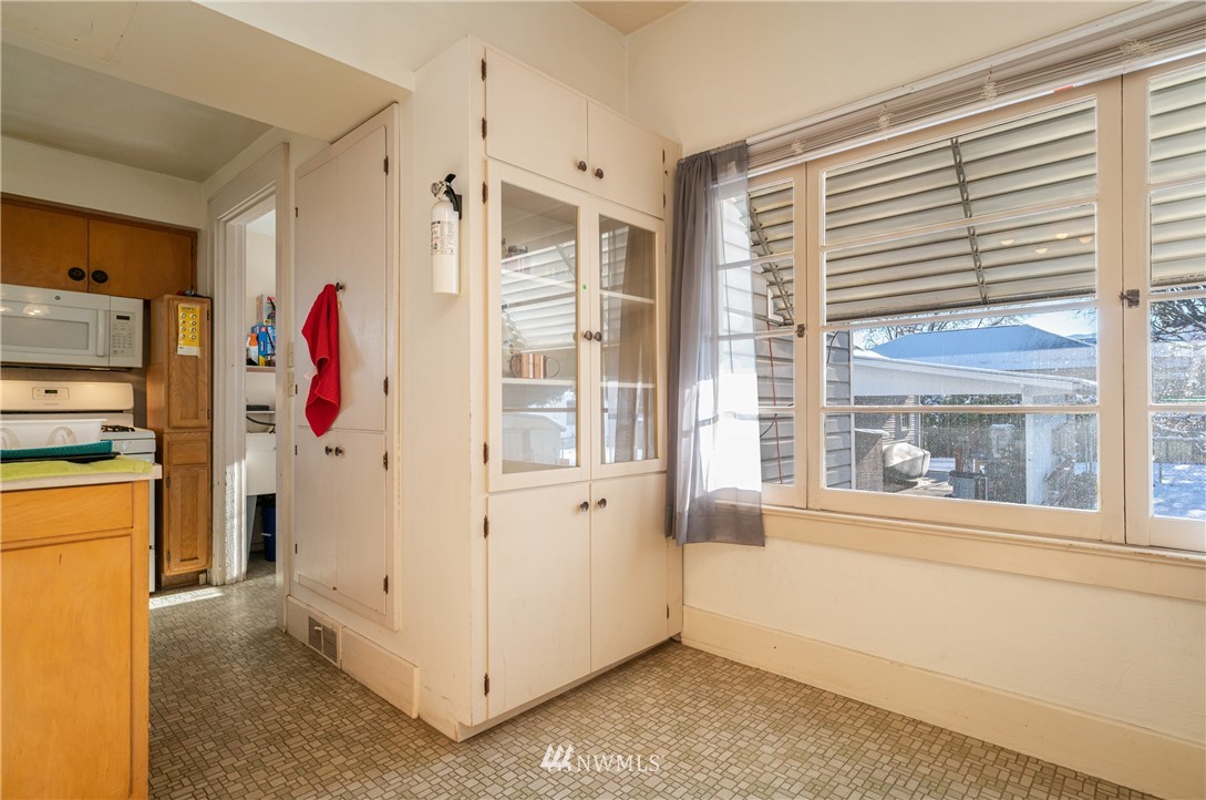 1107 Washington Street Wenatchee, WA 98801 - Photo 13 of 38