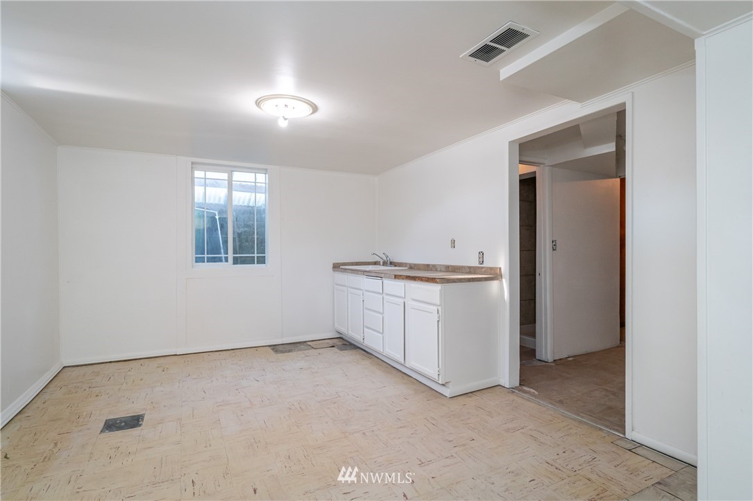 1107 Washington Street Wenatchee, WA 98801 - Photo 23 of 38