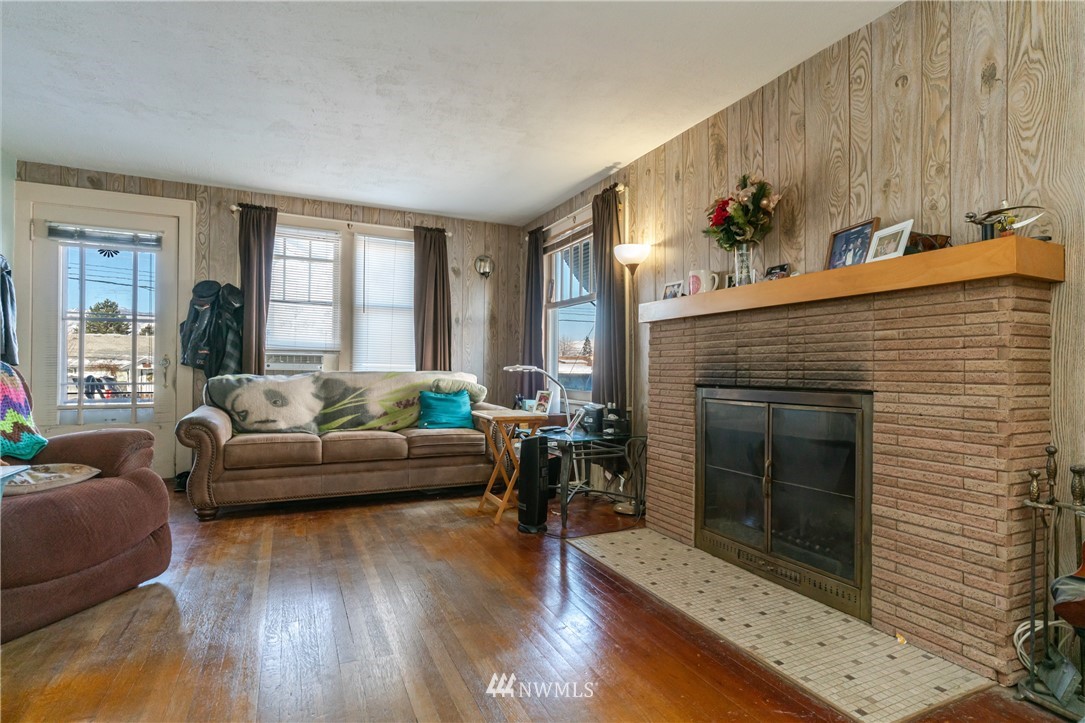 1107 Washington Street Wenatchee, WA 98801 - Photo 4 of 38