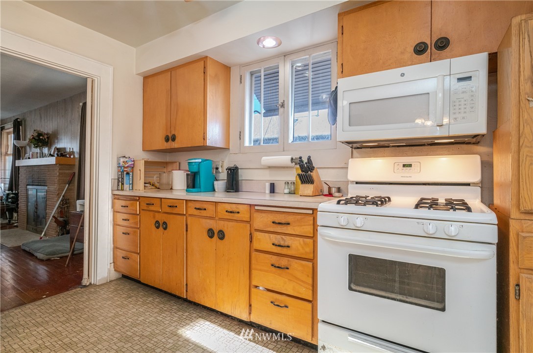 1107 Washington Street Wenatchee, WA 98801 - Photo 7 of 38