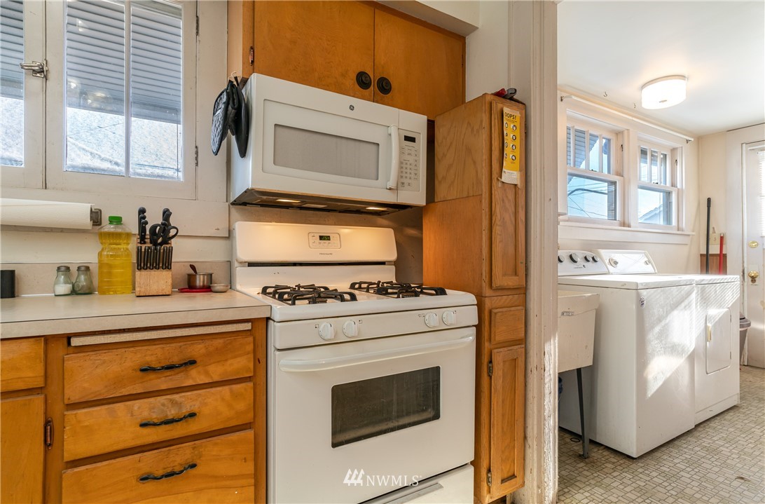 1107 Washington Street Wenatchee, WA 98801 - Photo 8 of 38